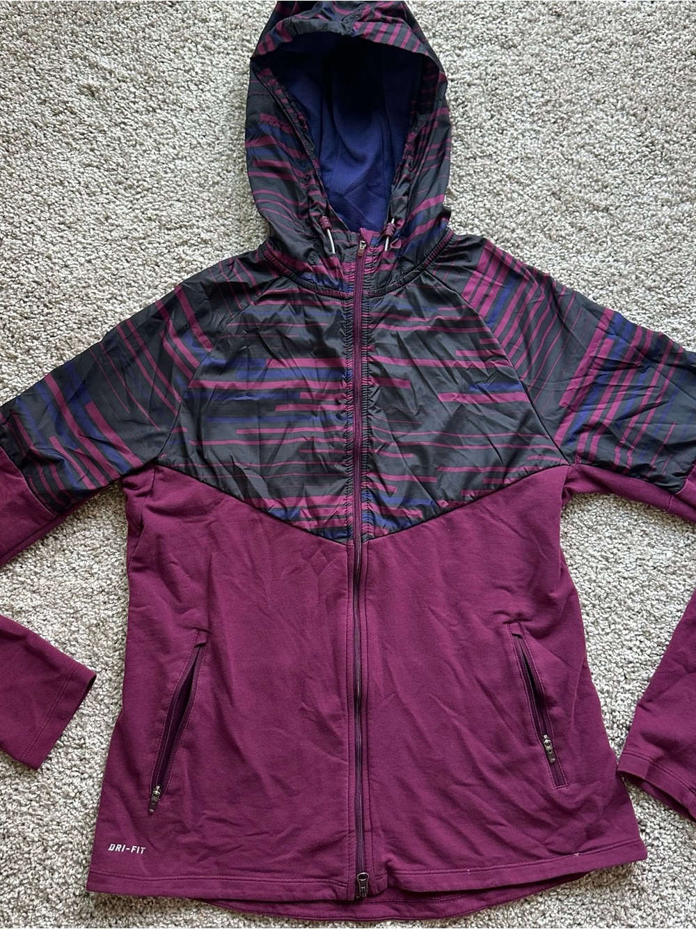 Nike Dri-FIT Women’s Hooded Full Zip Track Jacket Zipped Pockets M 552